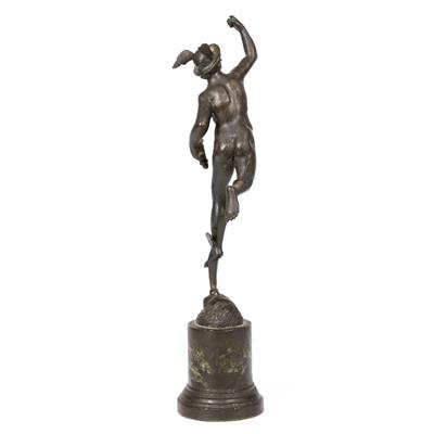 Lot 56 - A SMALL ANTIQUE BRONZE SCULPTURE OF MERCURY