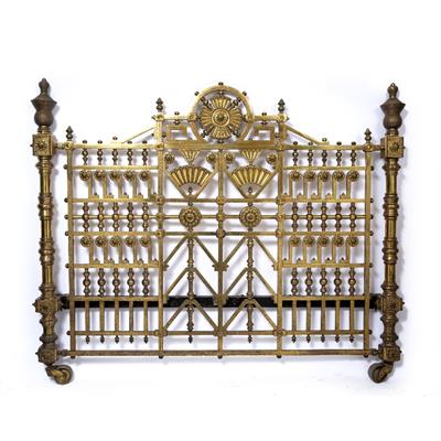 Lot 58 - A VICTORIAN BRASS BEDSTEAD