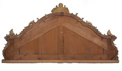Lot 63 - A VICTORIAN GILT GESSO MOULDED OVERMANTLE MIRROR