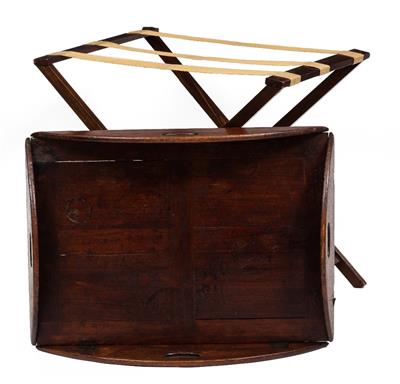 Lot 81 - AN ANTIQUE MAHOGANY FOLDING BUTLERS TRAY