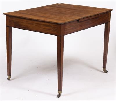 Lot 84 - A GEORGE III MAHOGANY LIBRARY TABLE