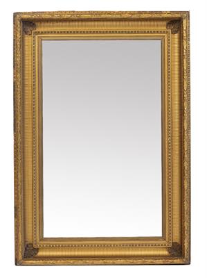 Lot 107 - A RECTANGULAR WALL MIRROR