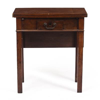 Lot 171 - AN UNUSUAL GEORGE III MAHOGANY TEA TABLE