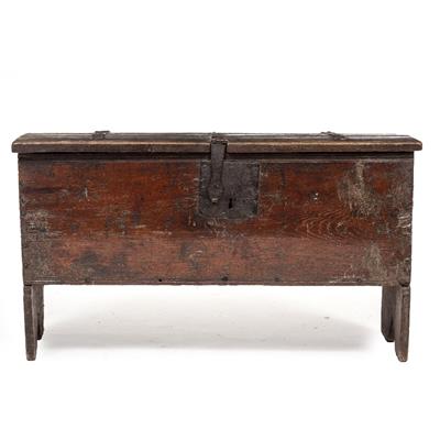 Lot 173 - AN ANTIQUE