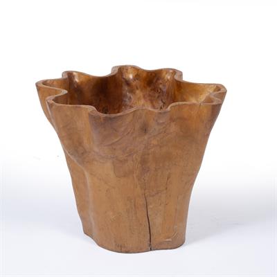 Lot 215 - A CONTEMPORARY CARVED WOODEN BOWL