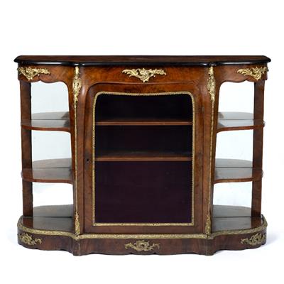 Lot 229 - AN 18TH CENTURY FRENCH STYLE WALNUT SERPENTINE SIDE CABINET