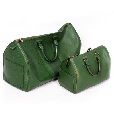 Lot 235 - A VINTAGE LOUIS VUITTON GREEN EPI LEATHER HOLDALL