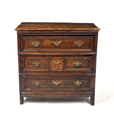 Lot 258 - AN ANTIQUE CHEST OF DRAWERS