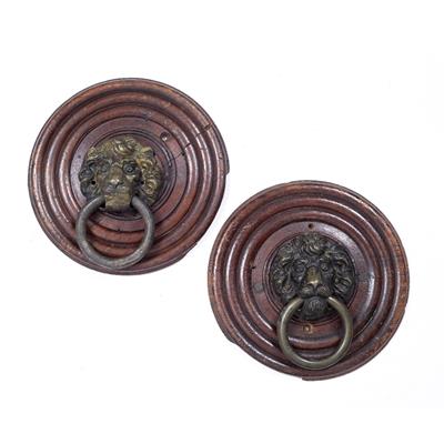 Lot 291 - A PAIR OF ANTIQUE BRASS LION MASK DOOR KNOCKERS