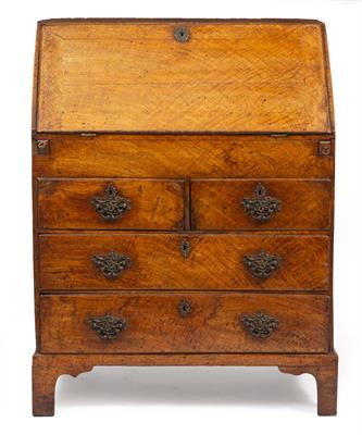 Lot 320 - AN 18TH CENTURY OAK BUREAU