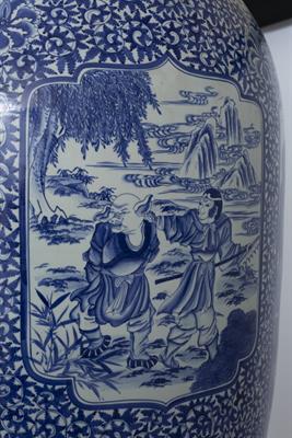 Lot 424 - A PAIR OF VERY LARGE CHINESE BLUE AND WHITE FLOOR VASES