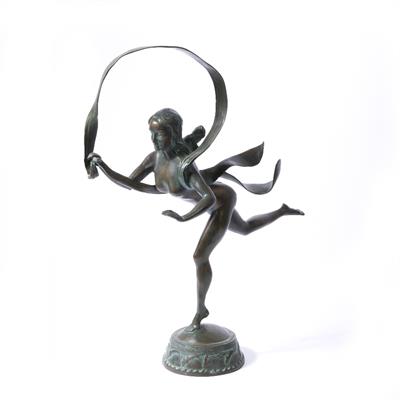 Lot 426 - A CONTEMPORARY BRONZE SCULPTURE