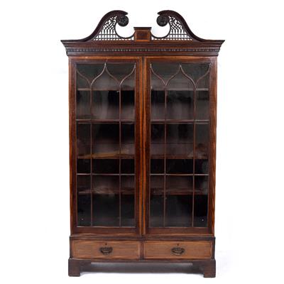 Lot 451 - AN ANTIQUE MAHOGANY FLOOR STANDING BOOKCASE