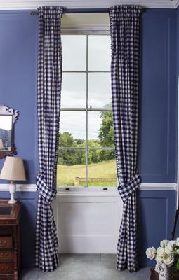 Lot 474 - TWO PAIRS OF CHEQUERED NAVY AND WHITE CURTAINS