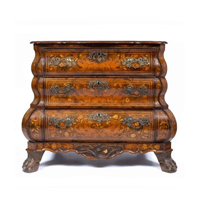 Lot 510 - A 18TH CENTURY WALNUT AND MARQUETRY DECORATED BOMBE COMMODE