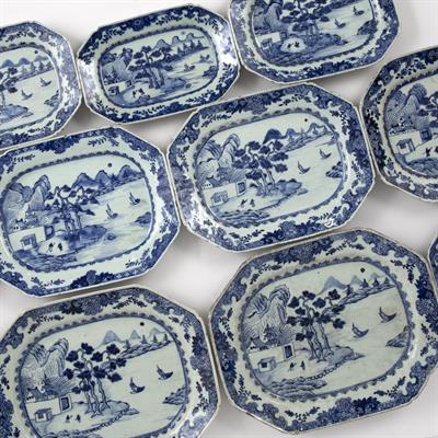 Lot 6 - Set of eleven export blue and white serving dishes