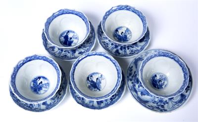 Lot 22 - Five blue and white tea bowls
