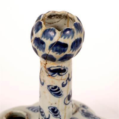 Lot 29 - Blue and white tulip vase