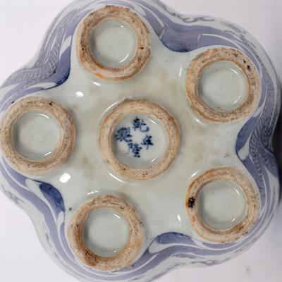 Lot 29 - Blue and white tulip vase
