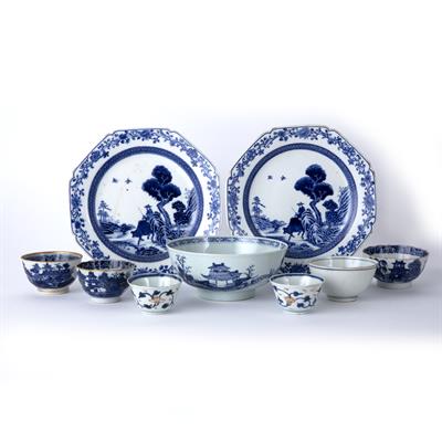 Lot 52 - Pair of blue and white porcelain plates