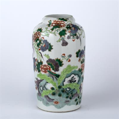 Lot 65 - Famille verte Rouleau vase