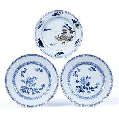 Lot 66 - Pair of blue and white plates