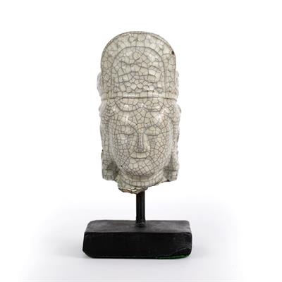 Lot 77 - Crackle glaze Guanyin head