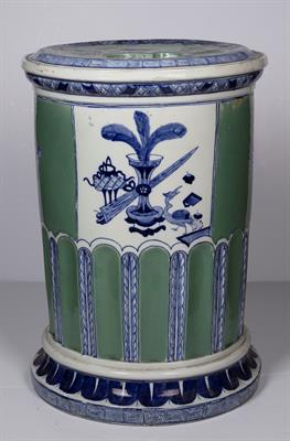 Lot 80 - Porcelain garden seat