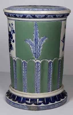 Lot 80 - Porcelain garden seat