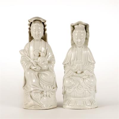 Lot 102 - Blanc de chine Dehua moulded figure of a standing Guanyin