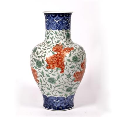 Lot 109 - Polychrome decorated baluster vase