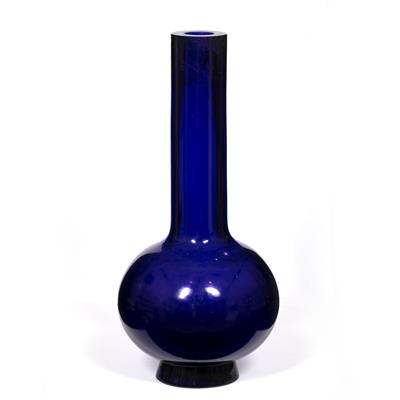 Lot 112 - Large blue Peking bottle vase