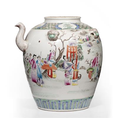 Lot 147 - Famille rose ewer