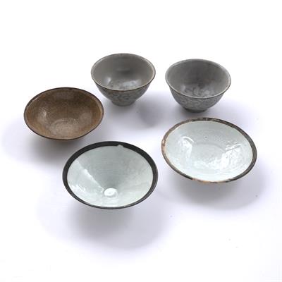 Lot 149 - Group of five bowls