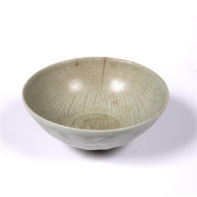 Lot 151 - Conical shaped lotus bowl