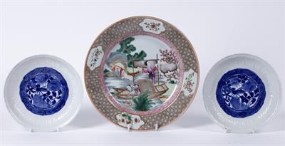 Lot 160 - Famille rose porcelain plate