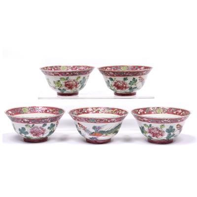 Lot 172 - Five porcelain polychrome large tea bowls