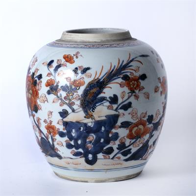 Lot 185 - Export Imari porcelain ginger jar