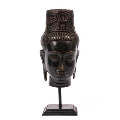 Lot 206 - Bronze head of a deity