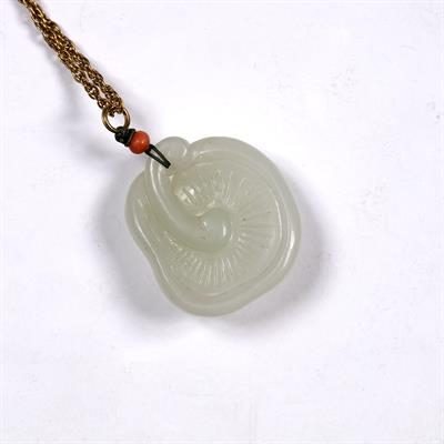 Lot 218 - White jade pendant