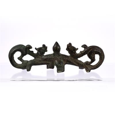 Lot 266 - Bronze brush rest