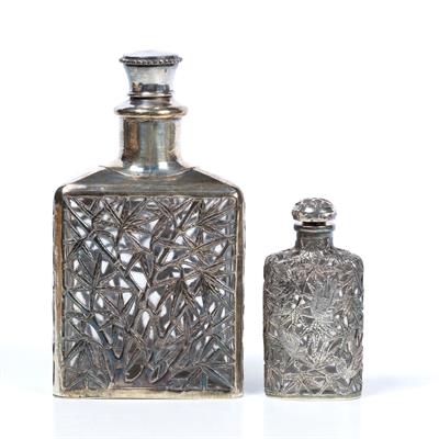 Lot 322 - Export silver perfume bottle