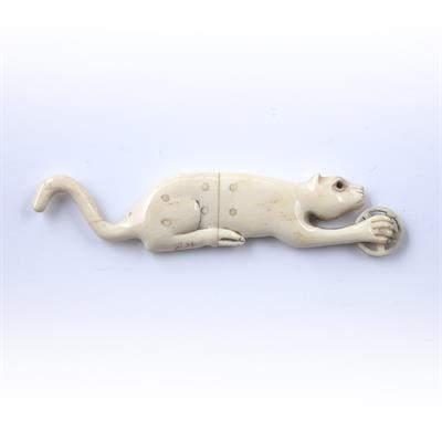 Lot 324 - Ivory carved cat