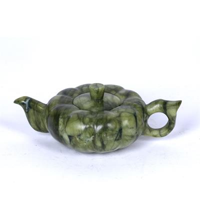 Lot 327 - Mottled hardstone teapot