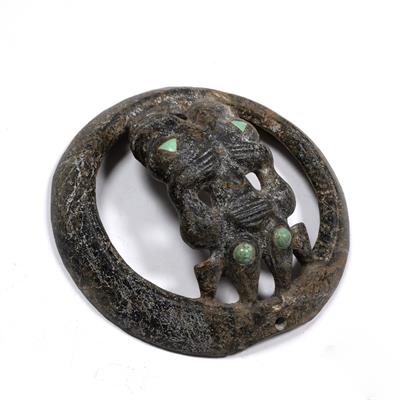 Lot 339 - Archaic hardstone/jade ring