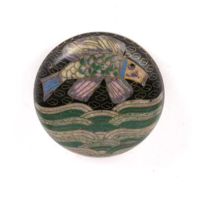 Lot 379 - Small cloisonne box and cover