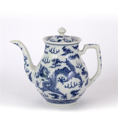 Lot 443 - Blue and white teapot