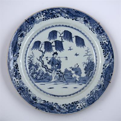 Lot 483 - Large blue and white porcelain charger