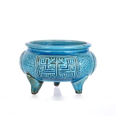 Lot 522 - Turquoise porcelain censer