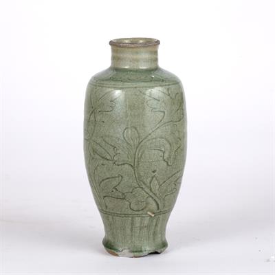 Lot 528 - Celadon Longquan vase